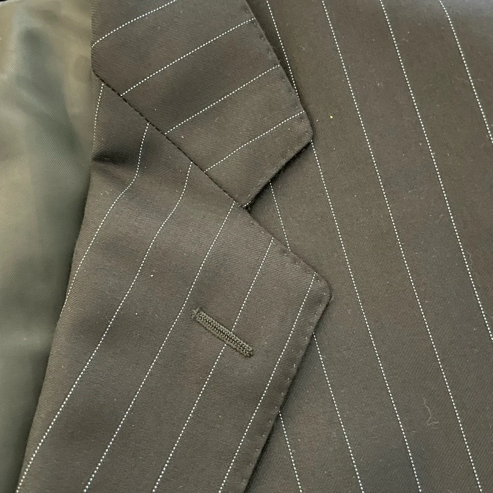 Ermenegildo Zegna Vintage 3-Button Pinstripe Trofeo Wool Jacket in Navy 44‎ L